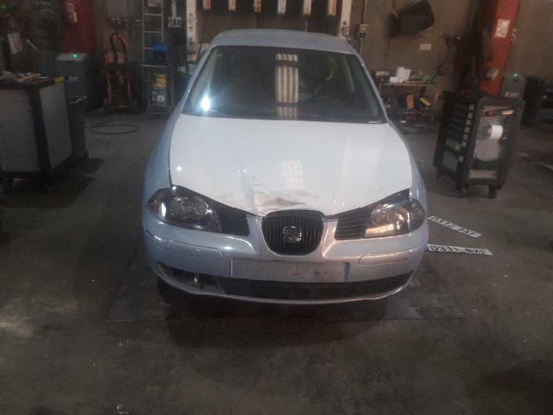 seat ibiza (6l1) del año 2002