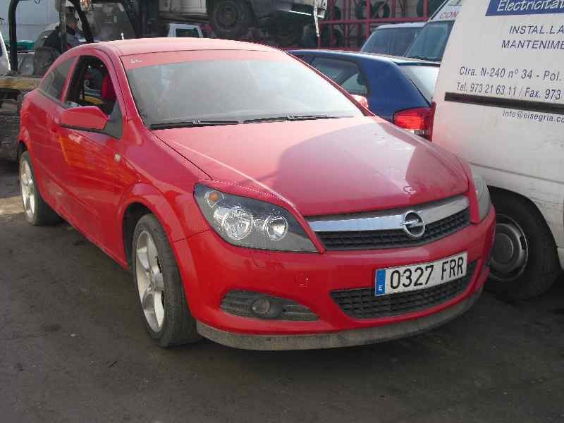 opel astra gtc del año 2004
