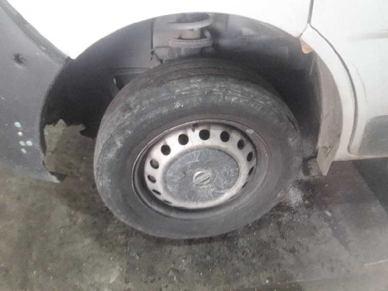 nissan primastar (x83) del año 2004