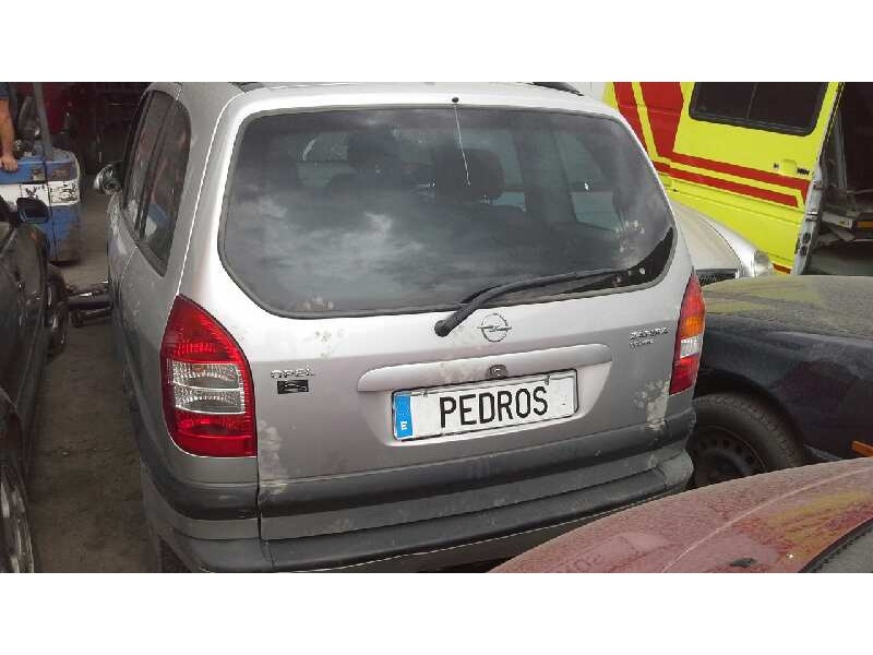 opel zafira a del año 2001