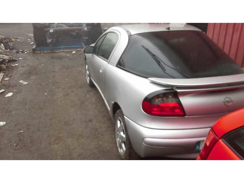 opel tigra del año 2000