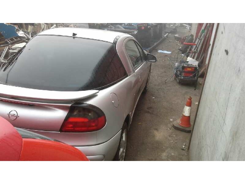 opel tigra del año 2000