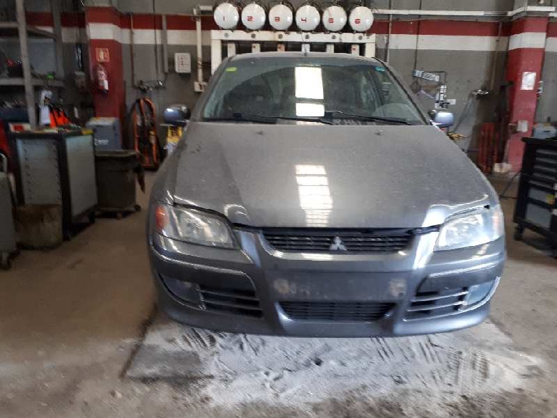 mitsubishi space star (dg0) del año 2004