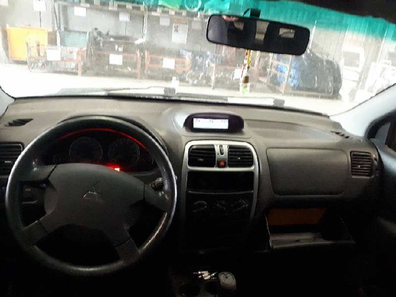 mitsubishi space star (dg0) del año 2004