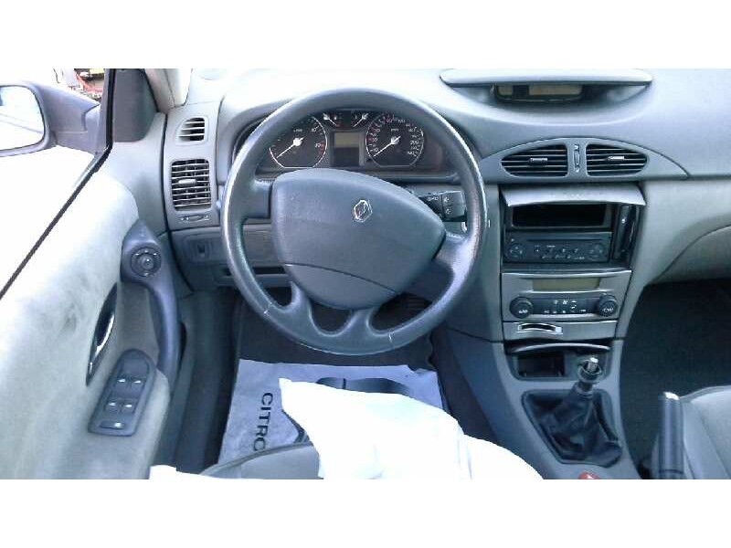 renault laguna ii grandtour (kg0) del año 2002