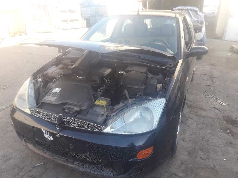 ford focus berlina (cak) del año 2001