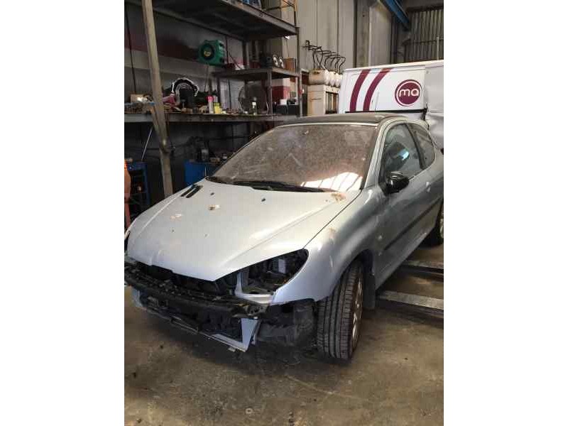 peugeot 206 berlina del año 2002