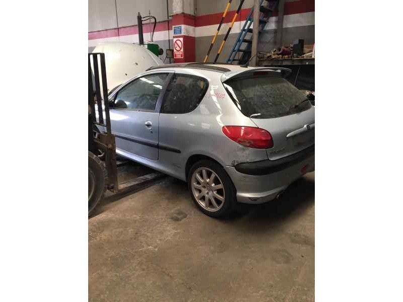 peugeot 206 berlina del año 2002