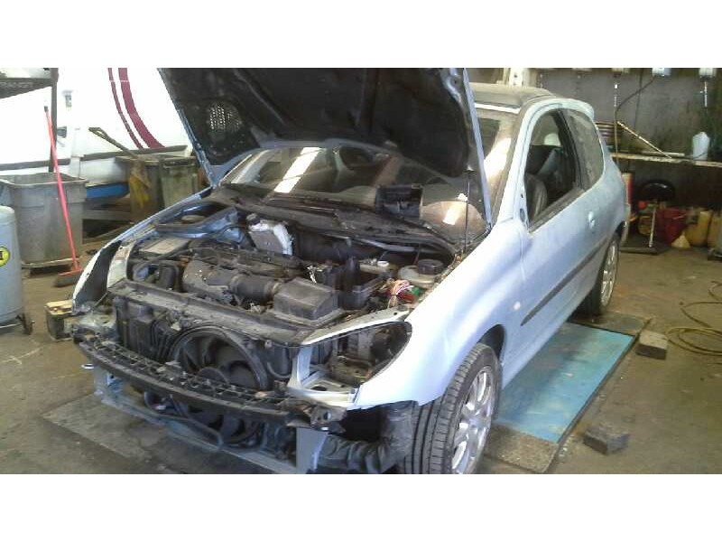 peugeot 206 berlina del año 2002