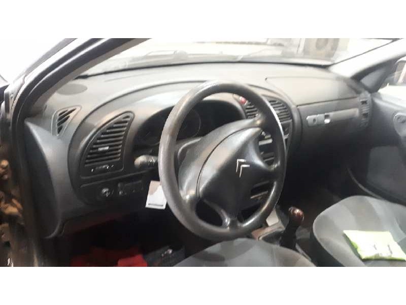 citroën xsara berlina del año 2004