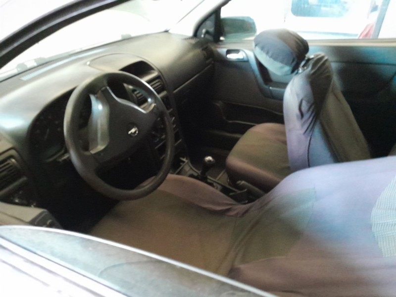 opel astra g berlina del año 2002