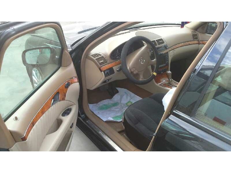 mercedes-benz clase e (w211) berlina del año 2007