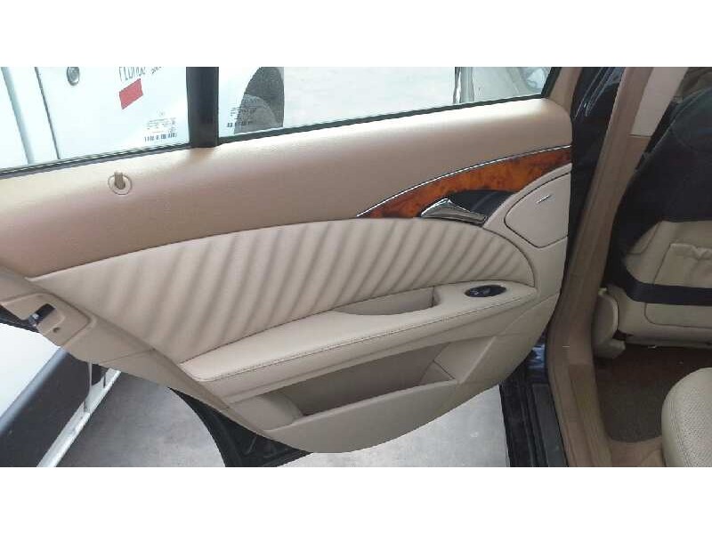 mercedes-benz clase e (w211) berlina del año 2007