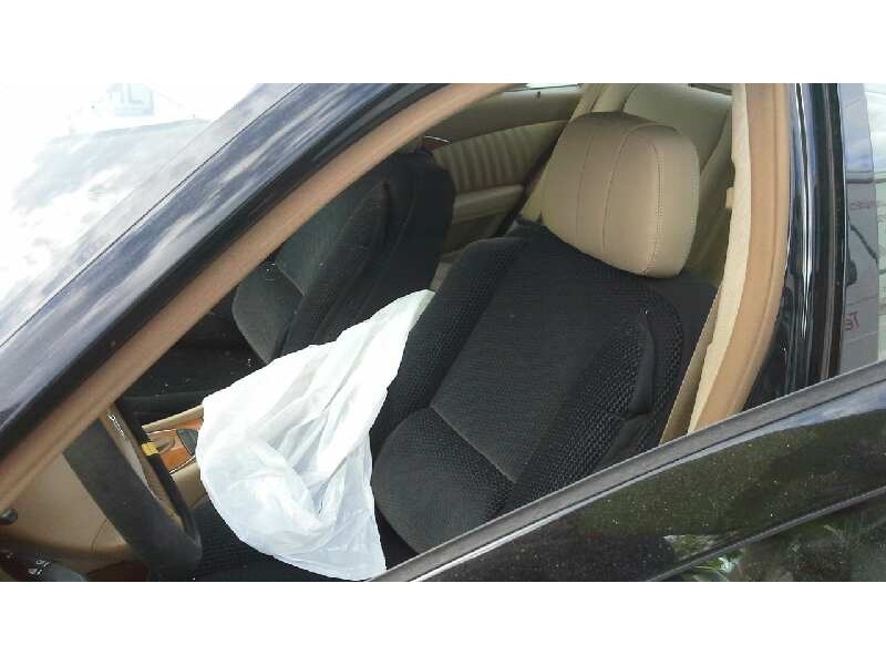 mercedes-benz clase e (w211) berlina del año 2007