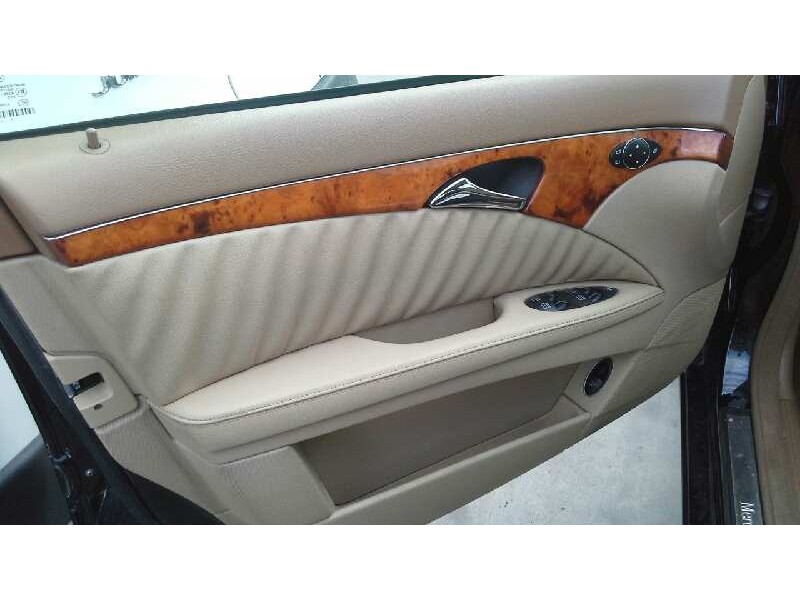 mercedes-benz clase e (w211) berlina del año 2007