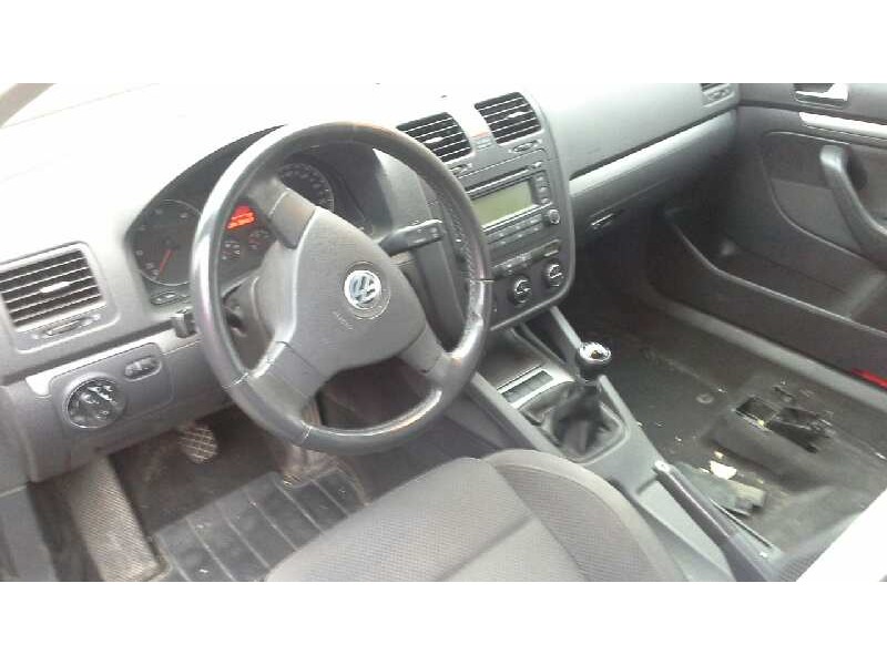 volkswagen golf v berlina (1k1) del año 2005