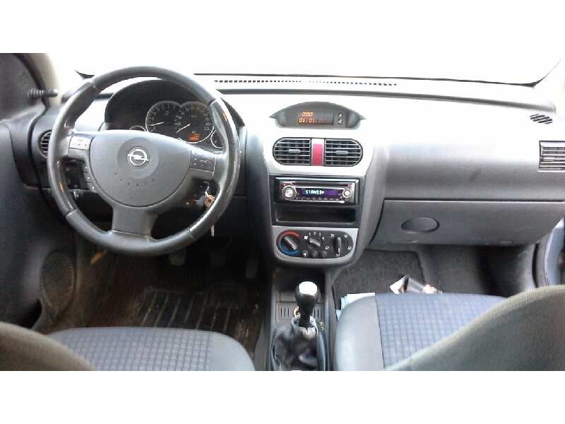 opel corsa c del año 2003
