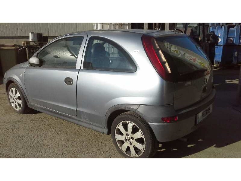 opel corsa c del año 2003