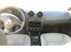 seat ibiza (6l1) del año 2003 2