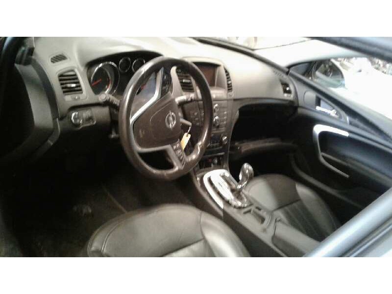 opel insignia berlina del año 2010