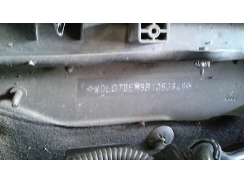 opel insignia berlina del año 2010