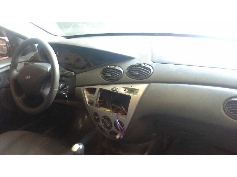 ford focus berlina (cak) del año 2002