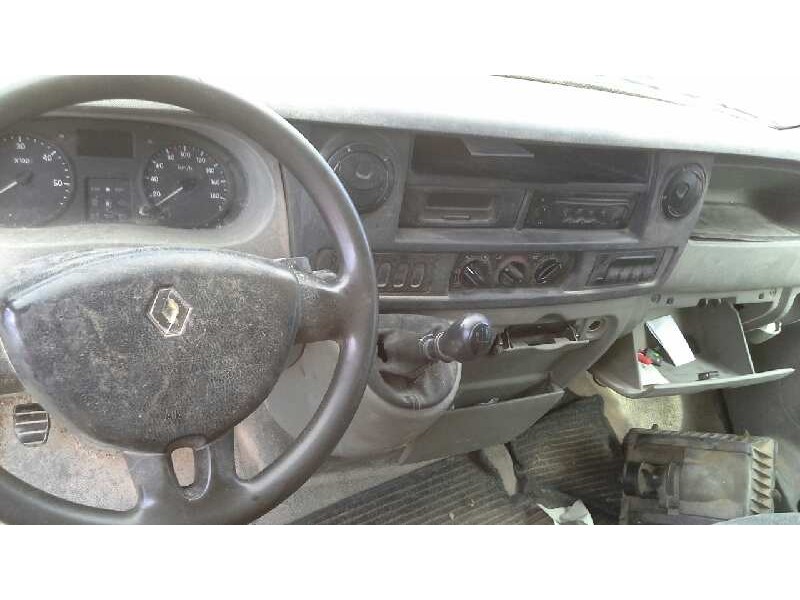 renault master ii phase 2 caja cerrada del año 2004