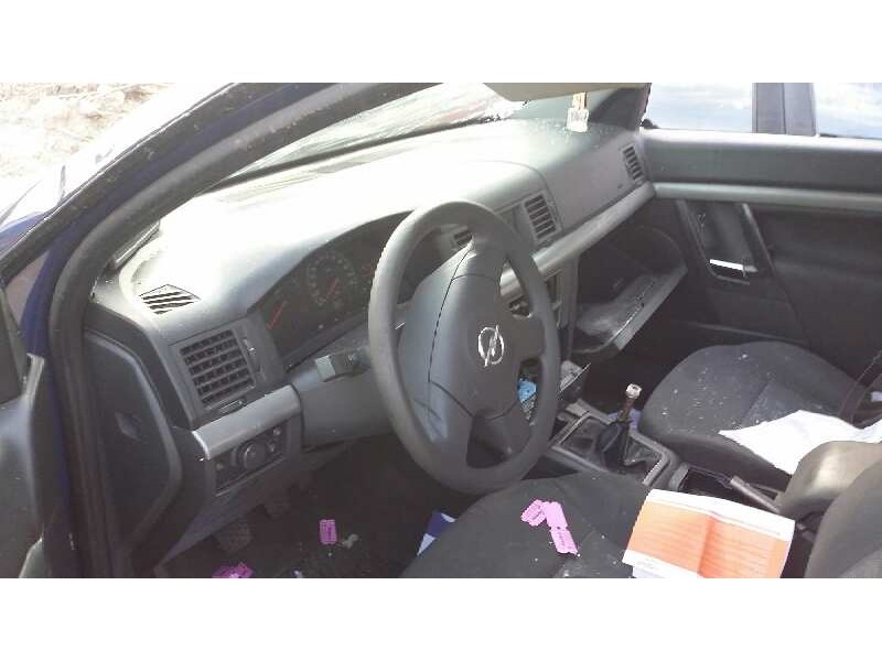 opel vectra c berlina del año 2003