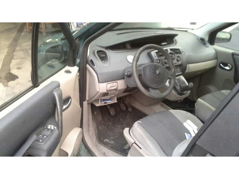 renault scenic ii del año 2004