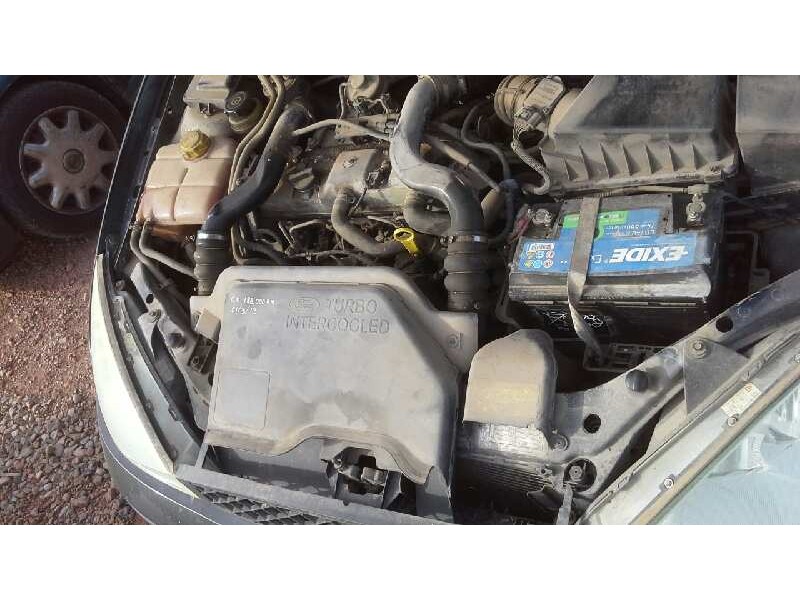 ford focus berlina (cak) del año 2004