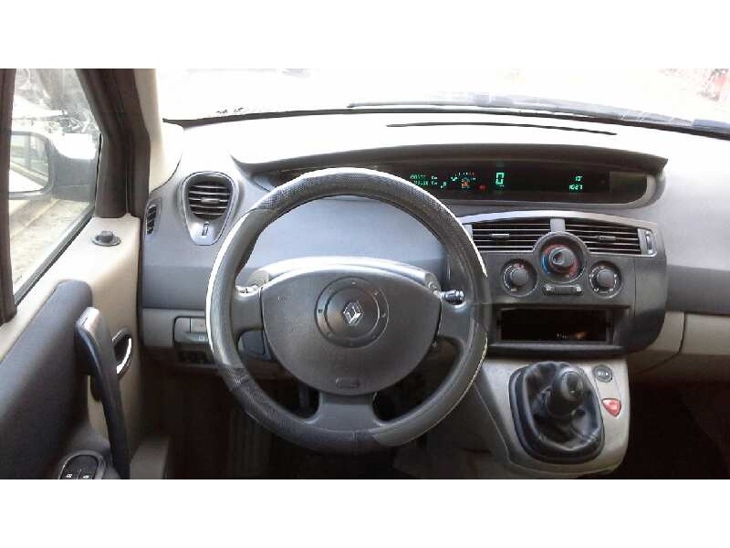 renault scenic ii del año 2003