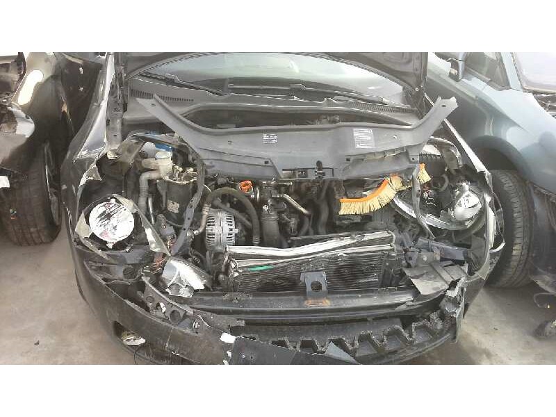 volkswagen golf v berlina (1k1) del año 2006