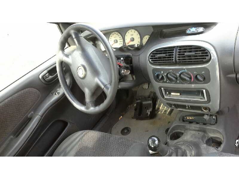 chrysler neon (pl) del año 2000