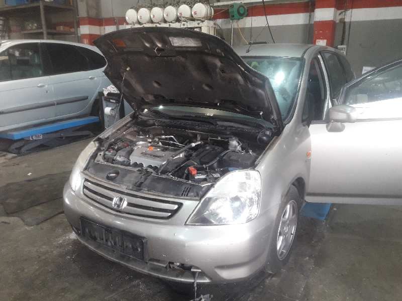 honda stream (rn1/3) del año 2002