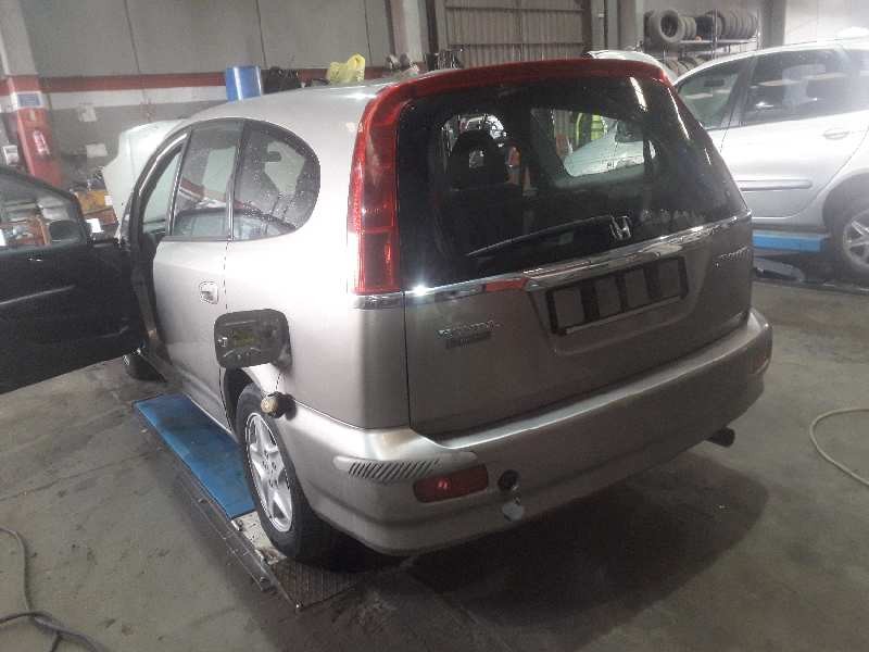 honda stream (rn1/3) del año 2002