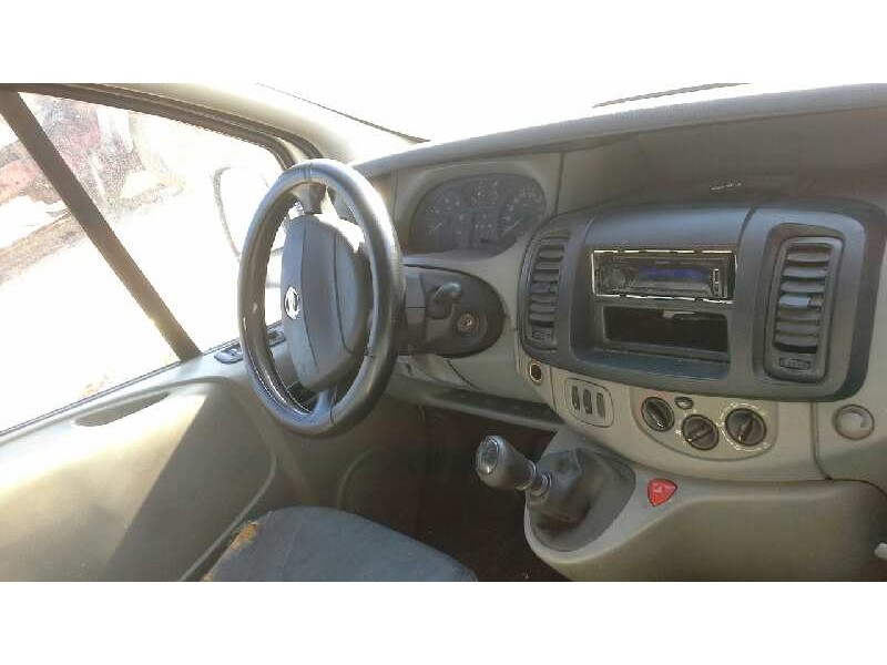 nissan primastar (x83) del año 2003