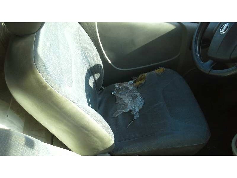 nissan primastar (x83) del año 2003