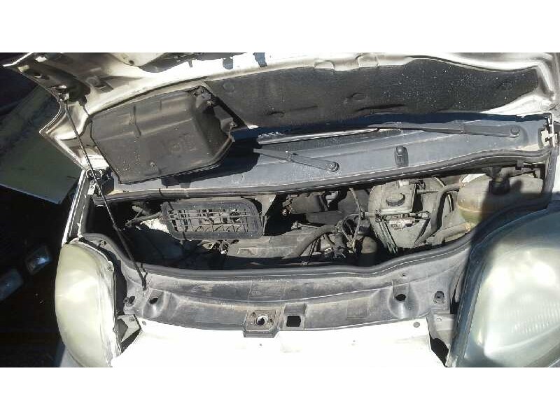 nissan primastar (x83) del año 2003