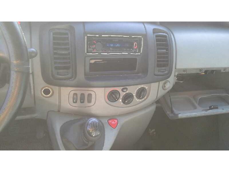 nissan primastar (x83) del año 2003