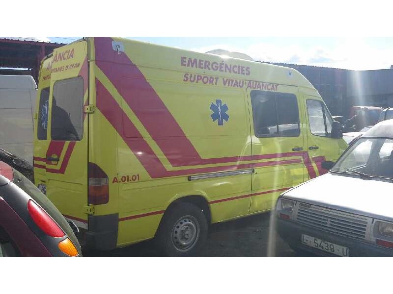 mercedes-benz sprinter 02.00  caja cerrada del año 2004