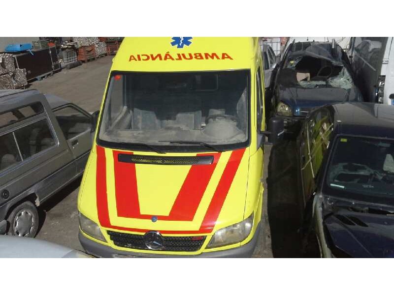 mercedes-benz sprinter 02.00  caja cerrada del año 2004