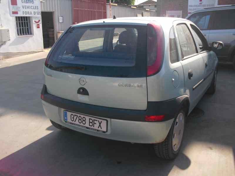 opel corsa c del año 2000