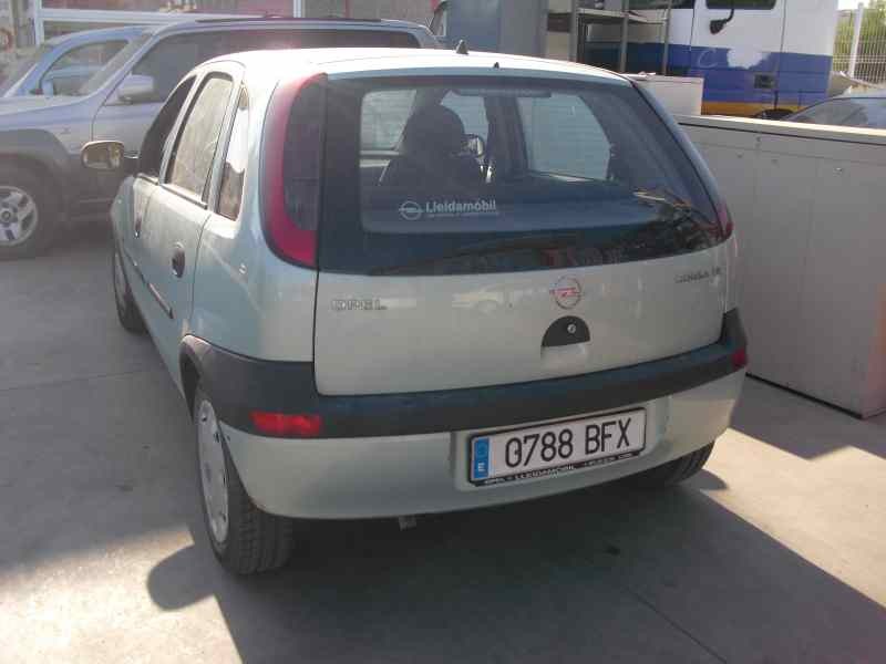 opel corsa c del año 2000