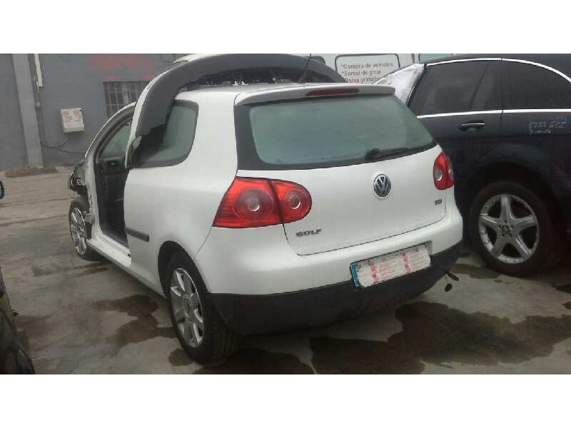 volkswagen golf v berlina (1k1) del año 2008