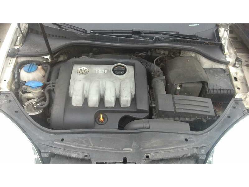 volkswagen golf v berlina (1k1) del año 2008