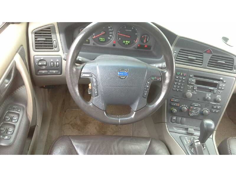 volvo xc70 del año 2002