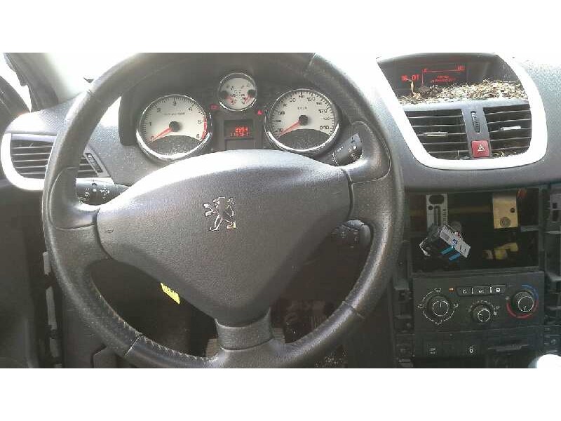 peugeot 207 del año 2011