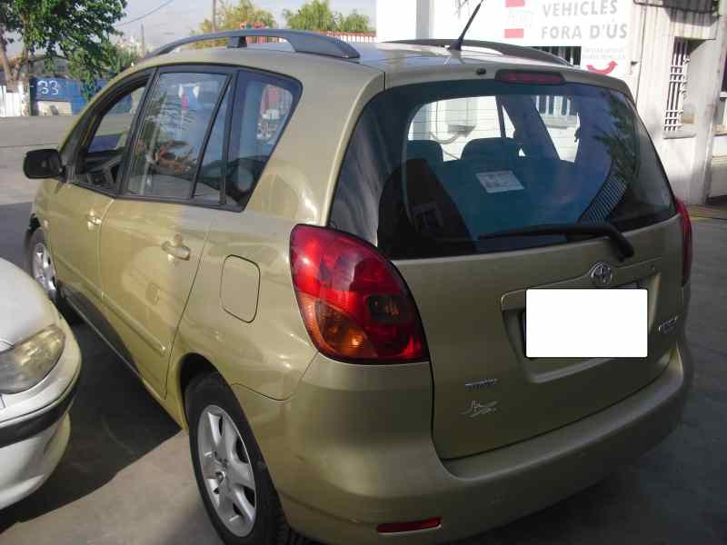 toyota corolla verso (e12) del año 2002