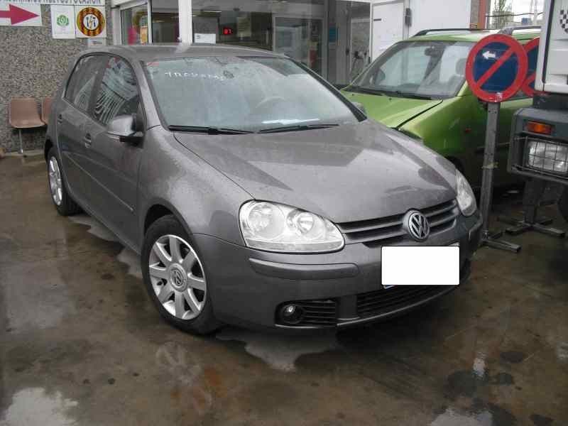 volkswagen golf v berlina (1k1) del año 2006
