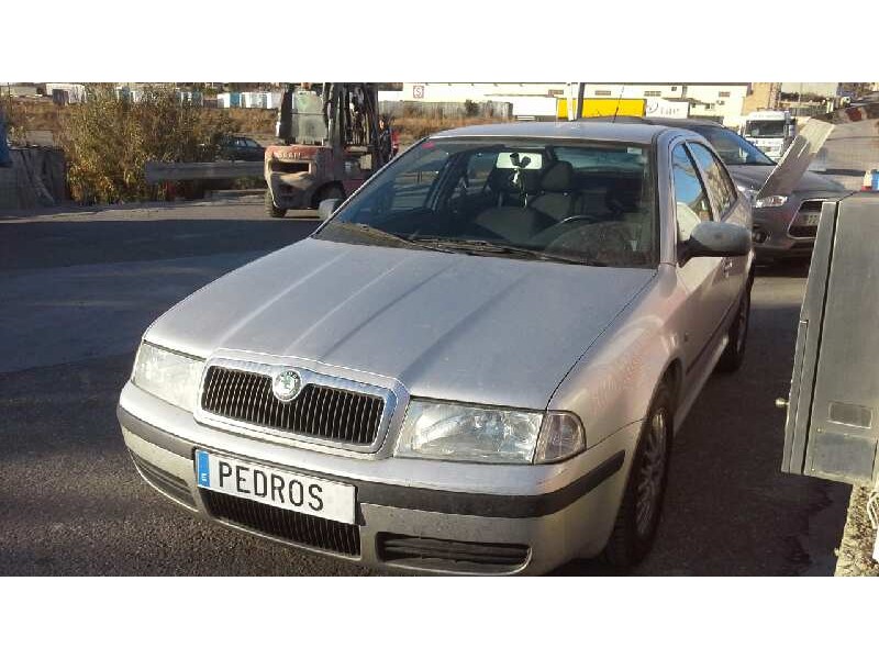 skoda octavia berlina (1u2) del año 2004